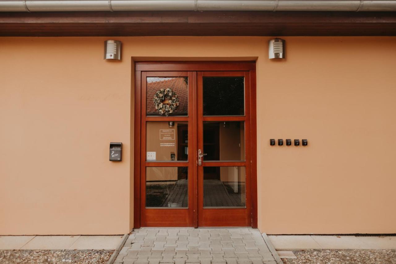 Simply Rooms Slavkov u Brna Εξωτερικό φωτογραφία