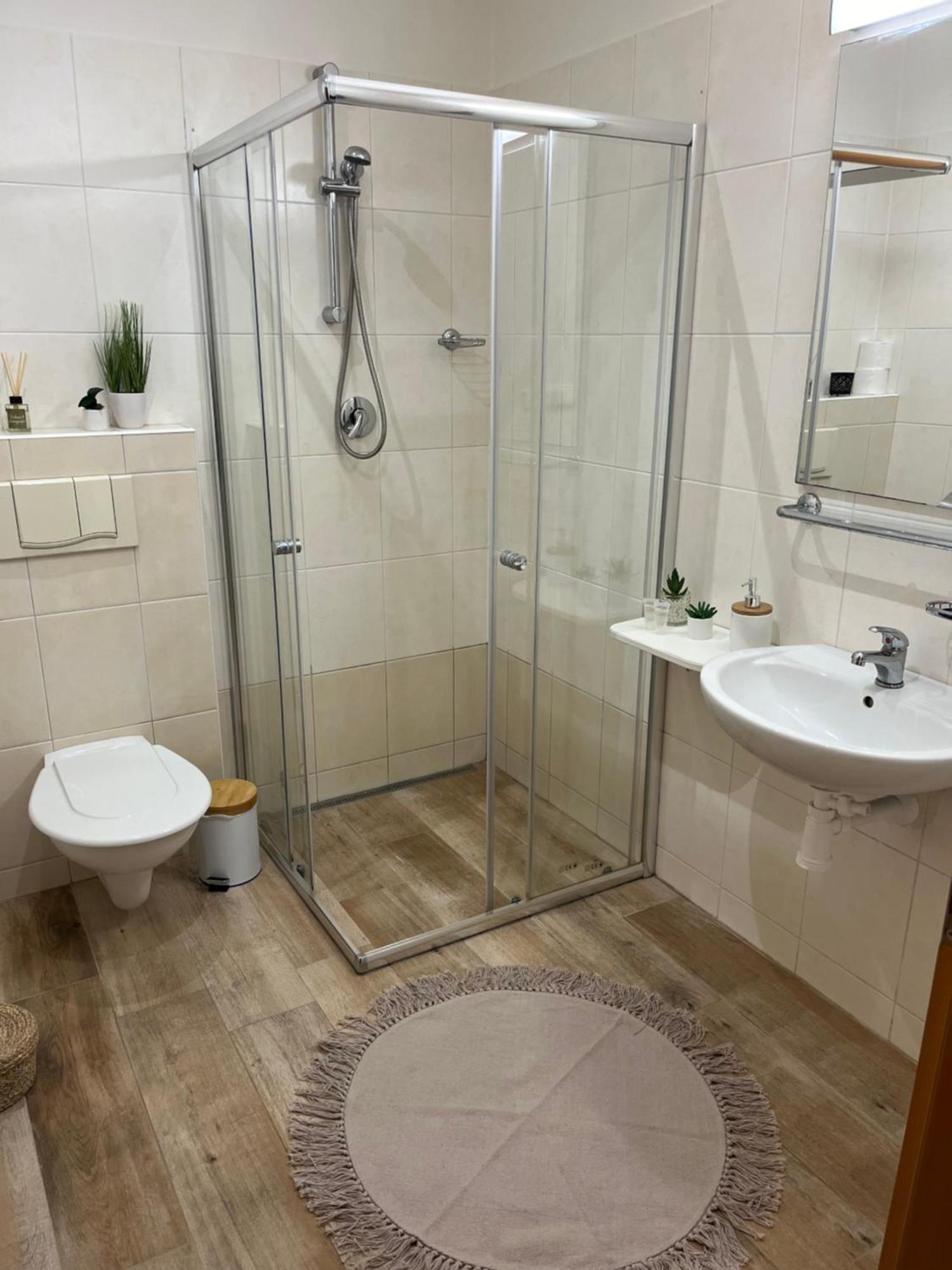 Simply Rooms Slavkov u Brna Εξωτερικό φωτογραφία